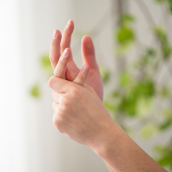 手指や手首の痛みや腫れ、腱鞘炎、突き指は神田大手町のメディカルスポーツ整骨院鍼灸院へ