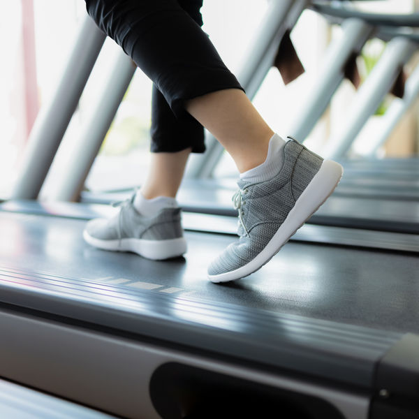 足部、足首の痛み腫れにお悩みの方は神田大手町のメディカルスポーツ整骨院鍼灸院へ