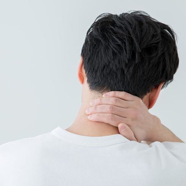 千代田区丸の内で首の痛み、首のこり、寝違えは神田大手町のメディカルスポーツ整骨院鍼灸院へ