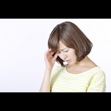肩こり、首こり、頭痛に悩む日本橋女性の鍼施術の紹介ー神田、大手町、丸の内エリアのメディカルスポーツ整骨院鍼灸院